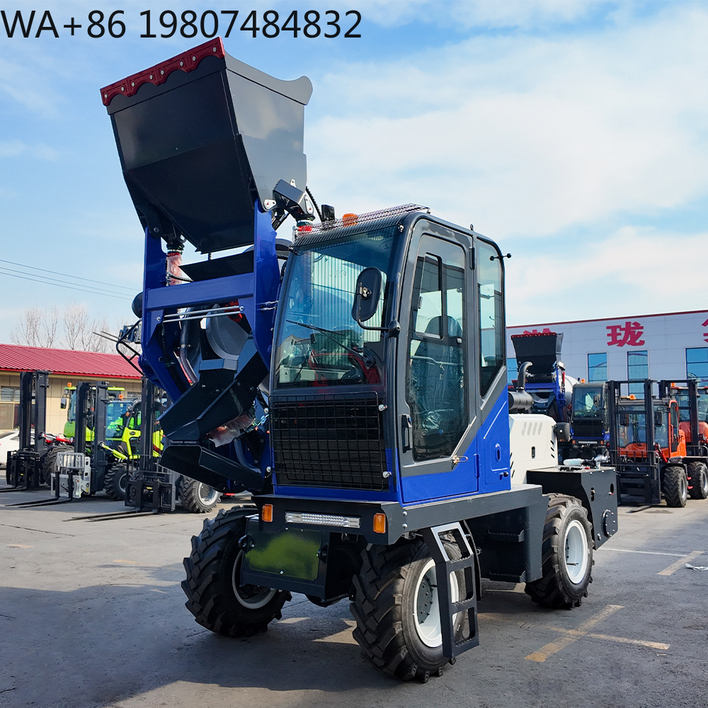 Heavy Equipment Mixer - خلاطة خرسانة ذاتية التحميل بسعة 2.6
